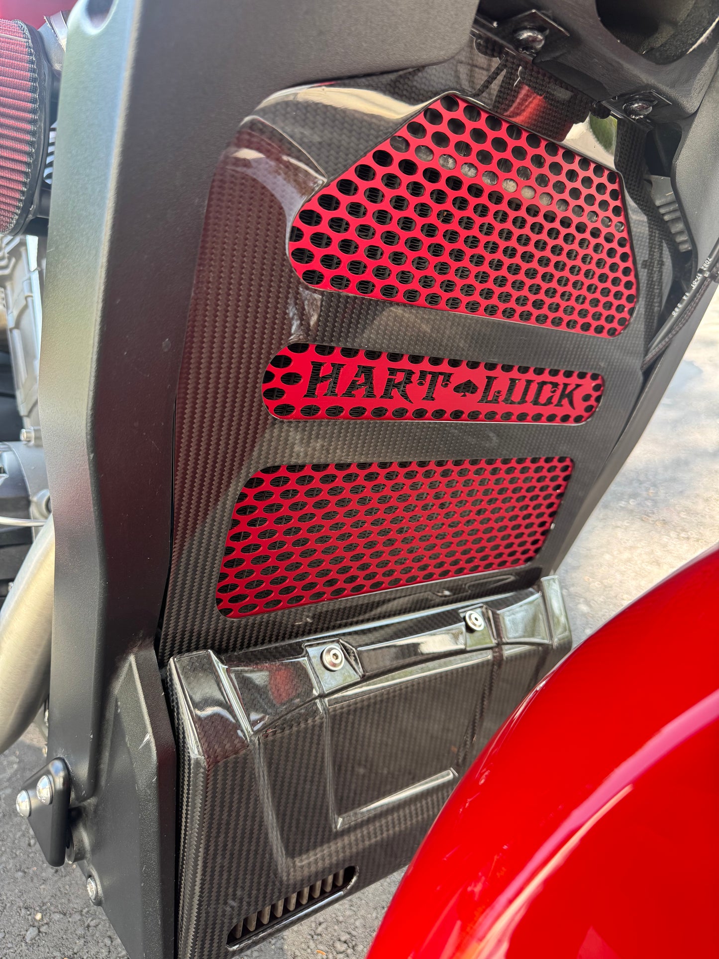 Challenger Radiator Cover 25+ Chiftain